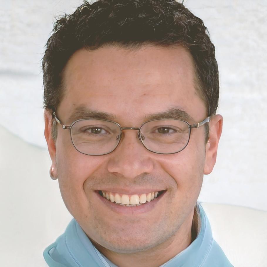 Instructor experto en recogidos creativos